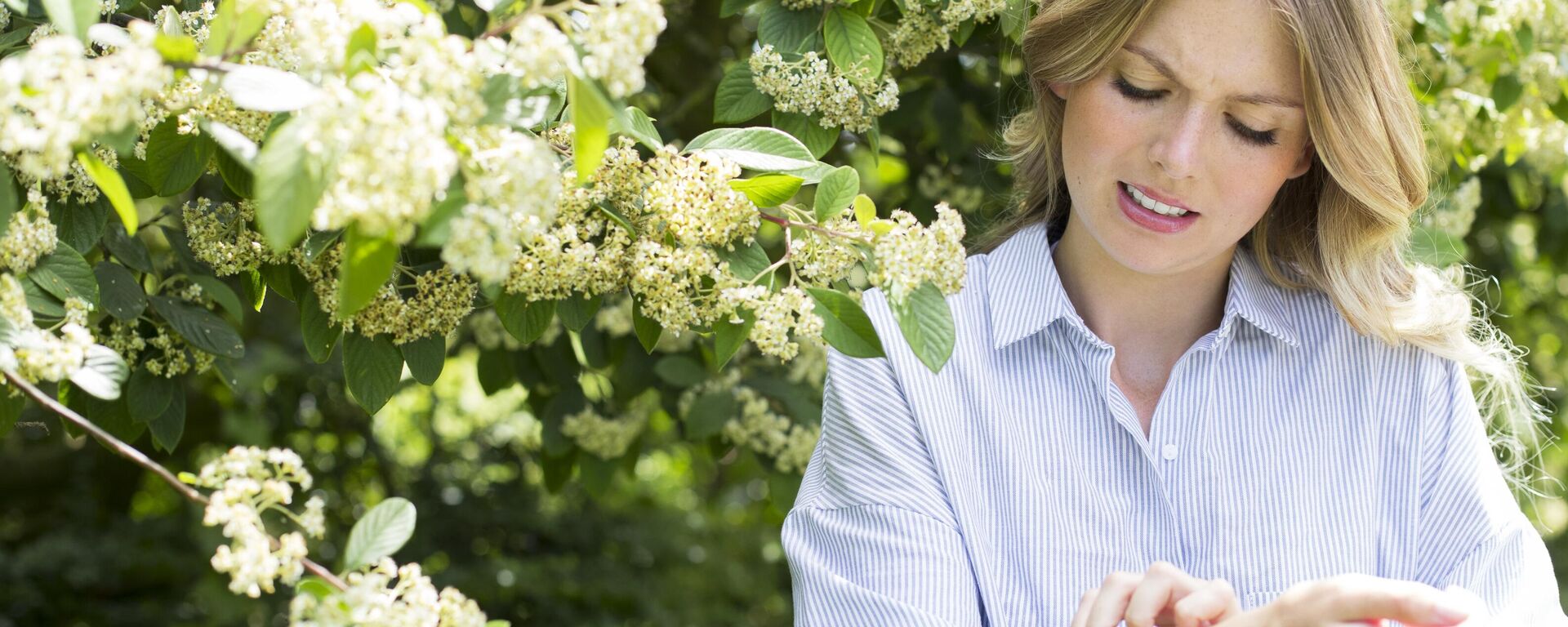 صورة لفتاة تعرضت للسعة حشرة القراد - سبوتنيك عربي, 1920, 28.05.2025