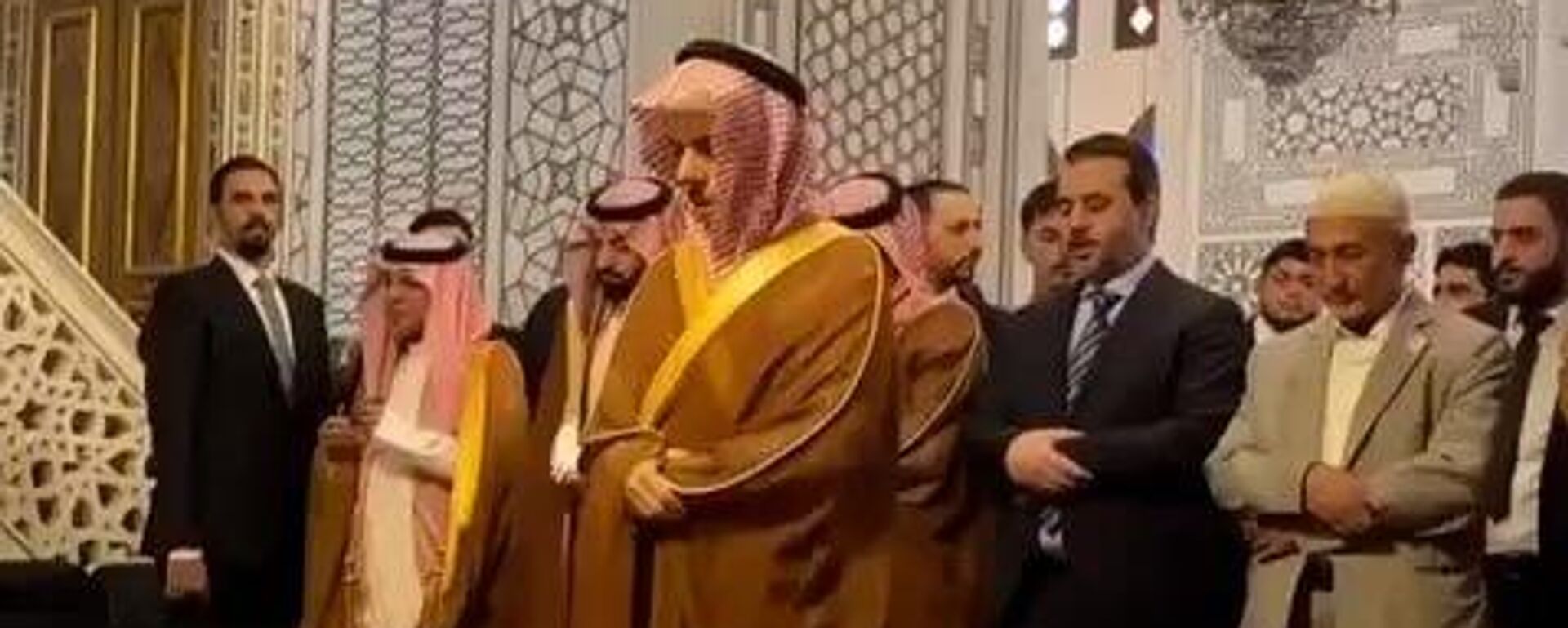 وزير الخارجية السعودي فيصل بن فرحان يصلي في الجامع الأموي بدمشق - سبوتنيك عربي, 1920, 31.05.2025