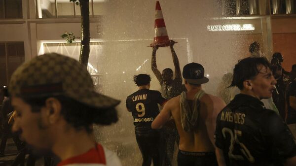 ردود فعل جماهير فريق باريس سان جيرمان بعد مباراة نهائي دوري أبطال أوروبا لكرة القدم بينه وفريق إنتر ميلان، الأحد 1 يونيو/ حزيران 2025، باريس - سبوتنيك عربي