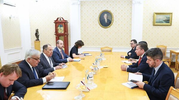 لافروف ونائب الأمين العام للأمم المتحدة يناقشان الوضع حول أوكرانيا - سبوتنيك عربي