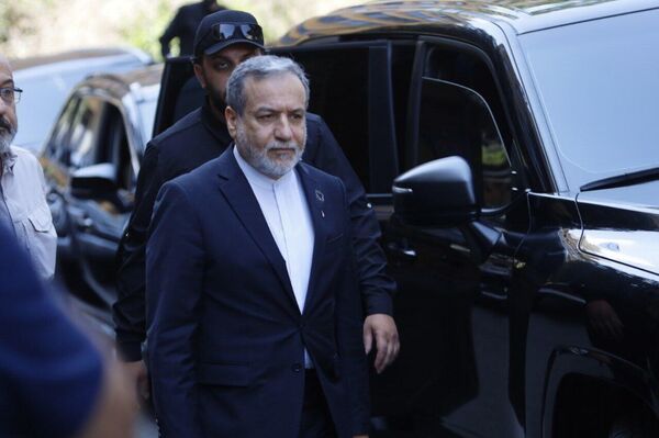 صور لوصول وزير الخارجية الإيراني عباس عراقجي إلى العاصمة اللبانية بيروت صور لوصول وزير الخارجية الإيراني عباس عراقجي إلى العاصمة اللبانية بيروت - سبوتنيك عربي