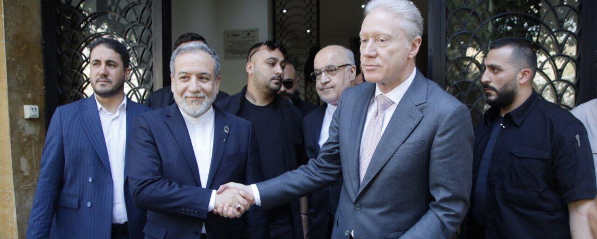 صور لوصول وزير الخارجية الإيراني عباس عراقجي إلى العاصمة اللبانية بيروت صور لوصول وزير الخارجية الإيراني عباس عراقجي إلى العاصمة اللبانية بيروت - سبوتنيك عربي, 1920, 03.06.2025