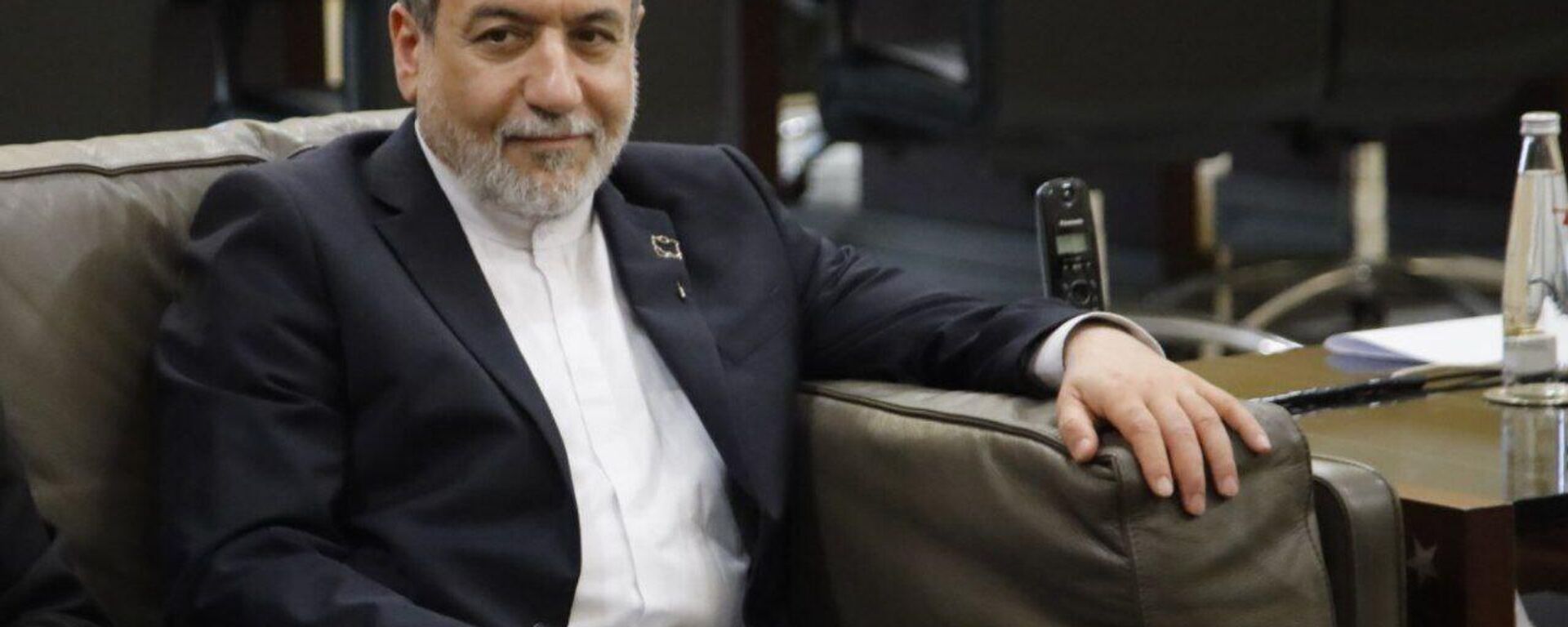 لقاء رسمي في بيروت بين وزير الخارجية الإيراني عباس عراقجي ورئيس الحكومة اللبنانية نواف سلام - سبوتنيك عربي, 1920, 01.10.2025