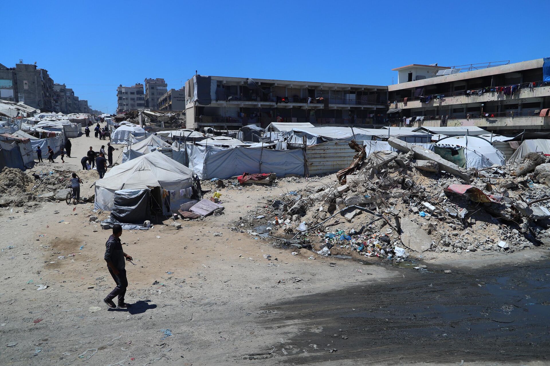 الفلسطينيون شمال غزة يكافحون للبقاء في ظل غياب المساعدات  - سبوتنيك عربي, 1920, 03.06.2025