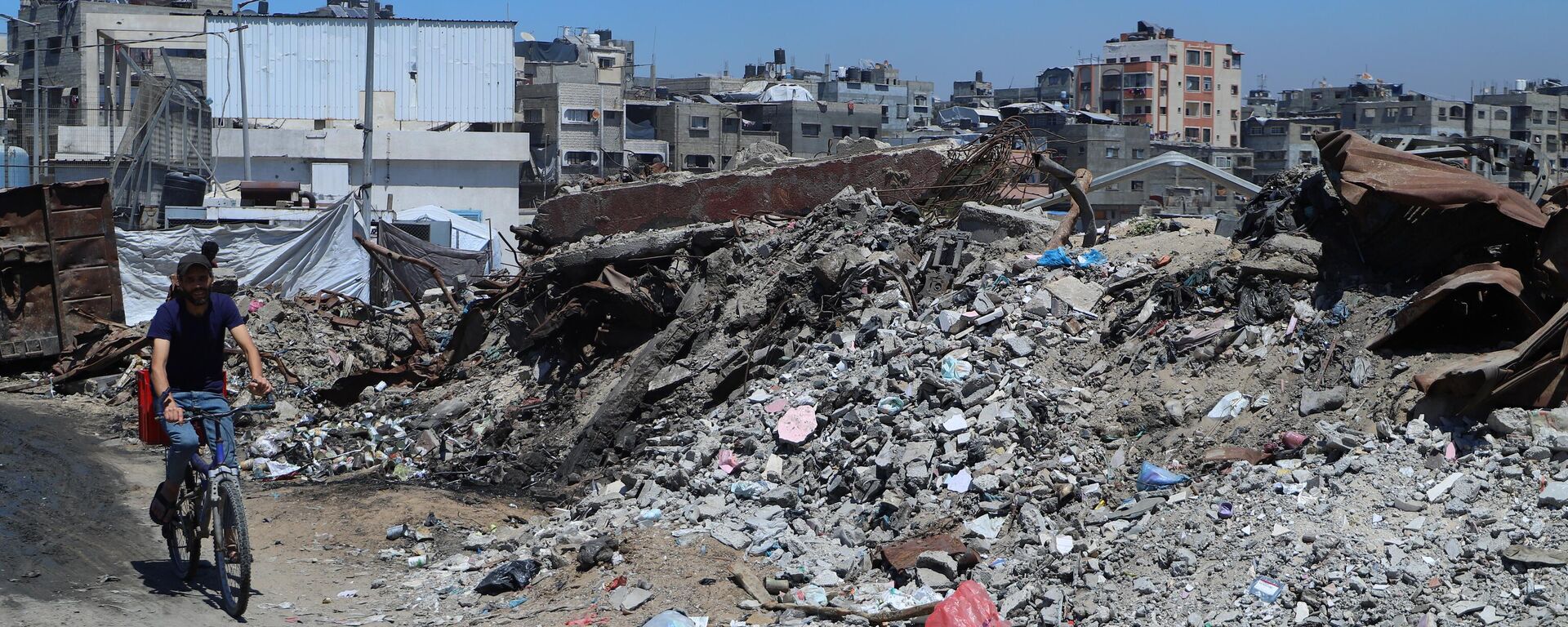 الفلسطينيون شمال غزة يكافحون للبقاء في ظل غياب المساعدات  - سبوتنيك عربي, 1920, 04.08.2025