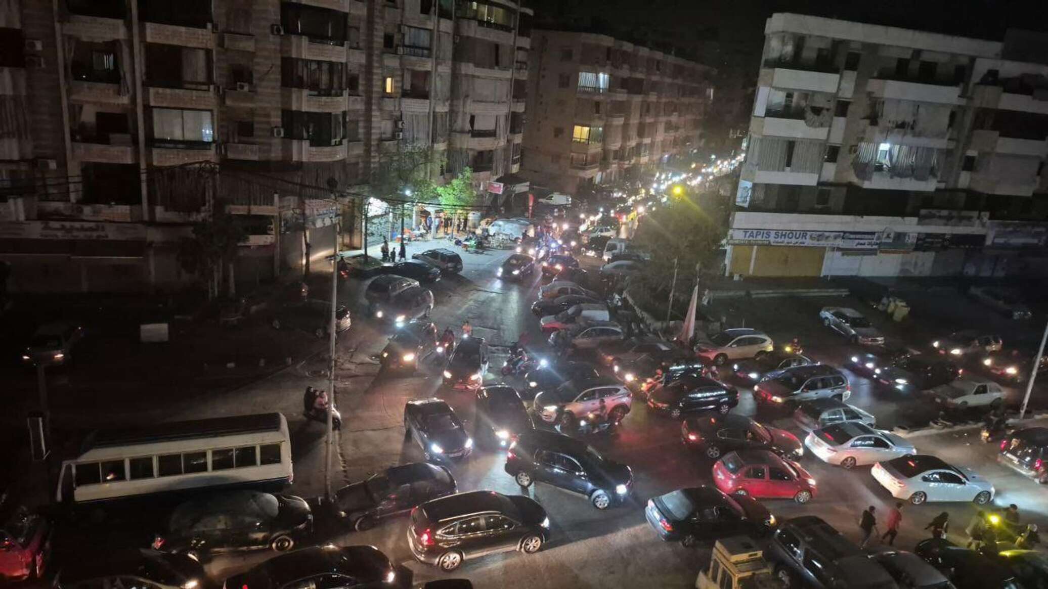 مشاهد لنزوح جماعي من الضاحية الجنوبية لبيروت بسبب تهديدات القصف الإسرائيلية... فيديو
