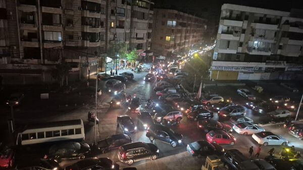 مشاهد لنزوح جماعي من الضاحية الجنوبية لبيروت بسبب تهديدات القصف الإسرائيلي - سبوتنيك عربي