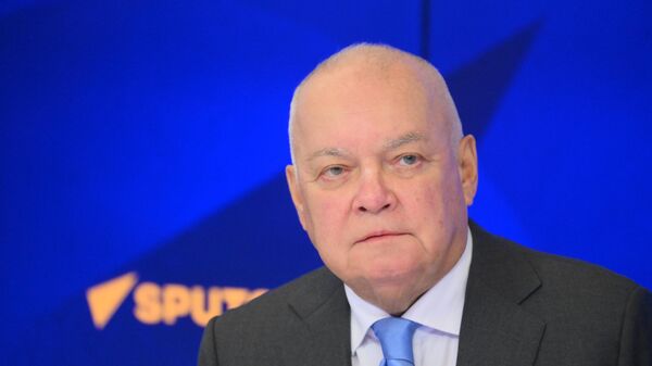  المدير العالم لوكالة الأنباء الدولية روسيا سيغودنيا، التي تضم وكالة الأنباء الدولية سبوتنيك، دميتري كيسيليوف - سبوتنيك عربي