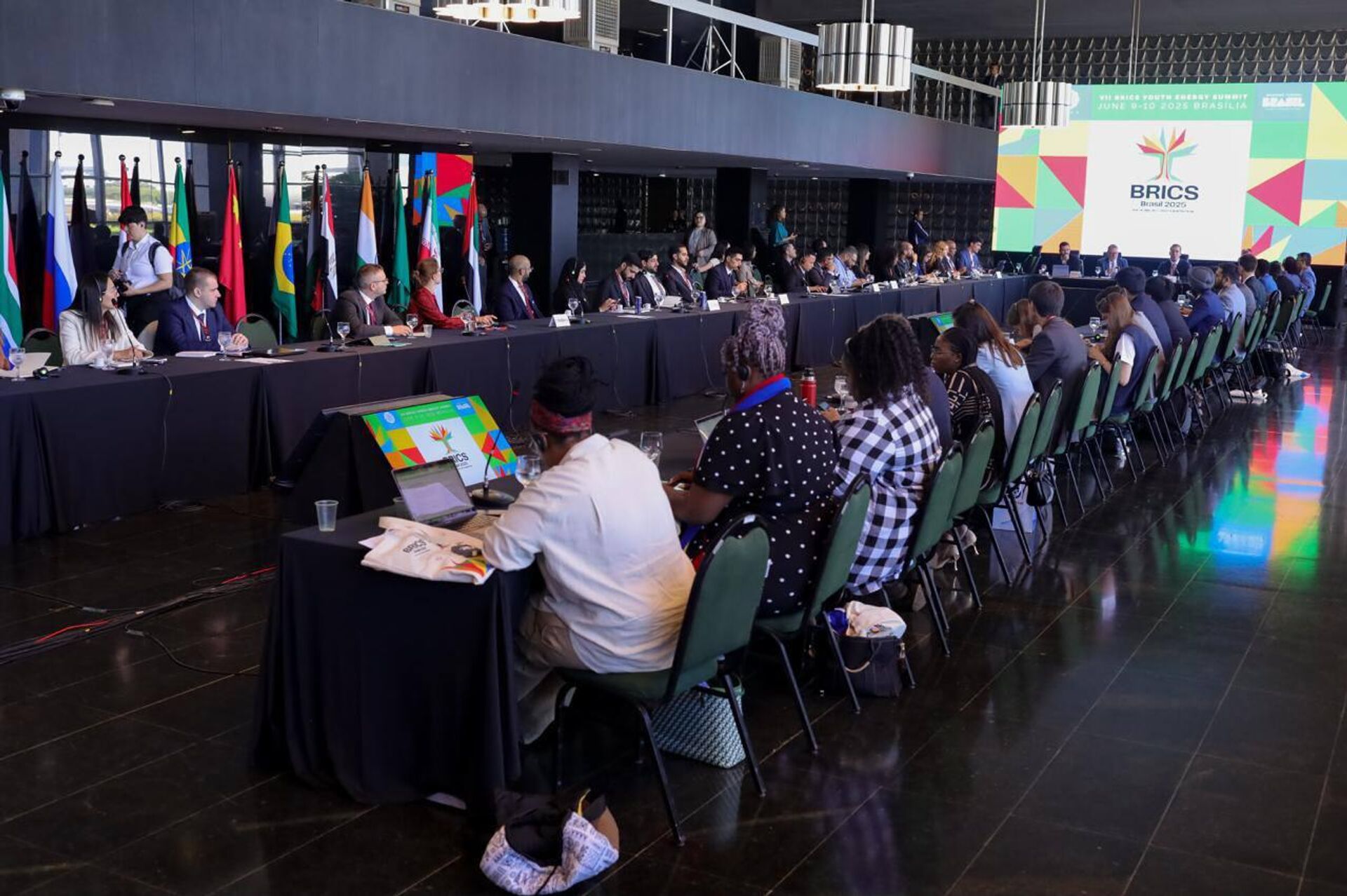 قمة شباب البريكس للطاقة تستعرض أبرز التحديات وفرص التعاون في برازيليا - سبوتنيك عربي, 1920, 11.06.2025