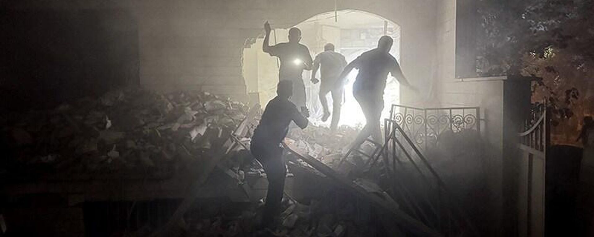 مبانٍ في طهران تضررت جراء الغارات الجوية الإسرائيلية على إيران. - سبوتنيك عربي, 1920, 23.06.2025