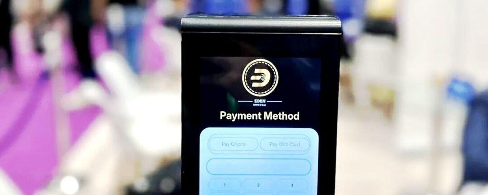 الإمارات تعلن إطلاق أول جهاز من نوعه عالميا يتيح الدفع باستخدام العملات الرقمية - سبوتنيك عربي, 1920, 16.06.2025