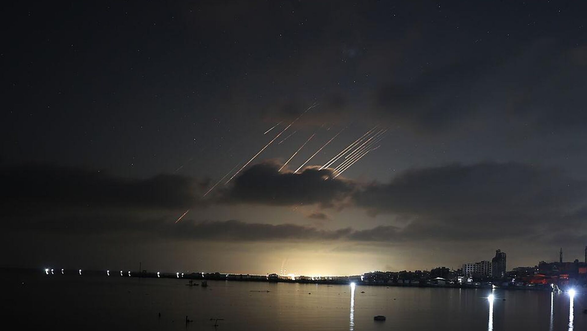 إيران تشن هجوما على إسرائيل إيران تشن هجوما على إسرائيل - سبوتنيك عربي, 1920, 24.06.2025