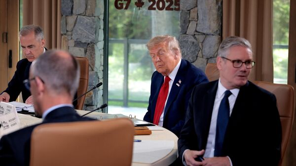 قادة مجموعة السبع خلال اجتماع قمة في 16 يونيو/حزيران 2025 - سبوتنيك عربي