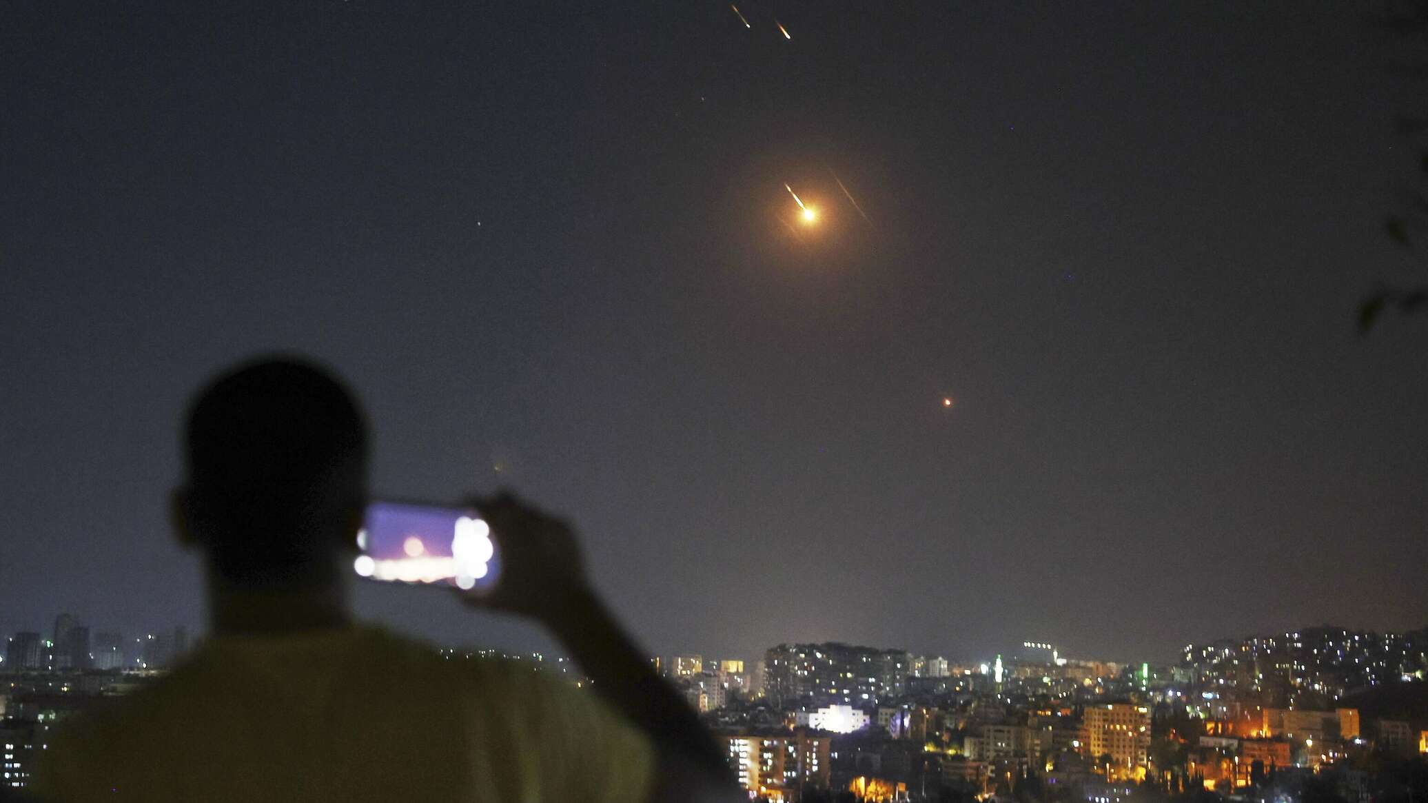 بث مباشر... مستجدات المواجهة بين إيران وإسرائيل.. فيديو وصور