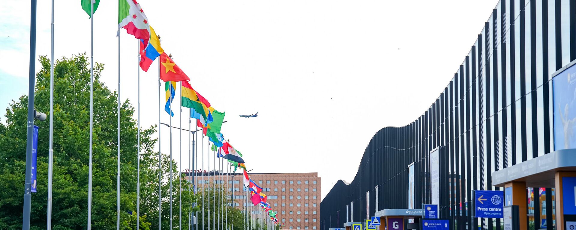 الاستعدادات لمنتدى سانت بطرسبرغ الاقتصادي الدولي-2025 - سبوتنيك عربي, 1920, 19.06.2025