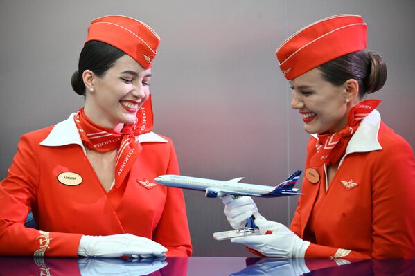 جناح شركة &quot;إيروفلوت&quot; الروسية للطيران ضمن منتدى بطرسبورغ الاقتصادي الدولي لعام 2025. - سبوتنيك عربي