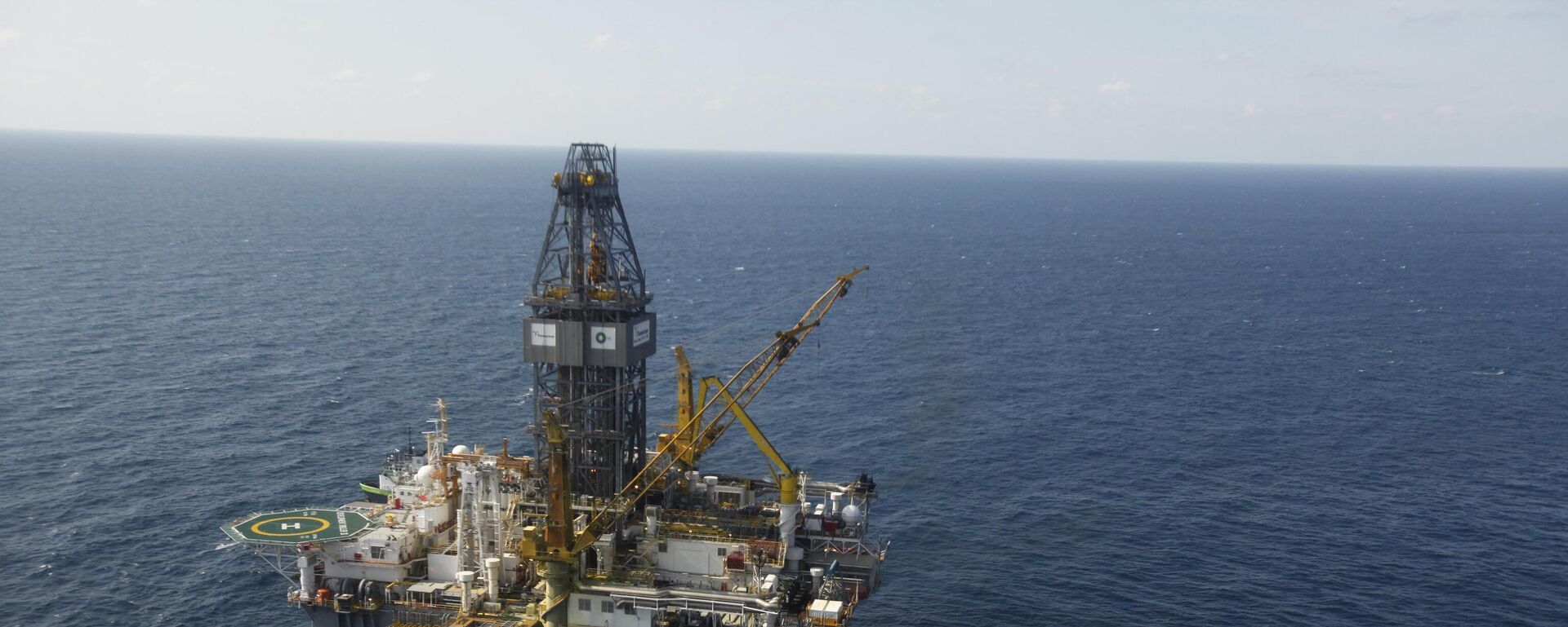 منصة نفطية بحرية - سبوتنيك عربي, 1920, 18.10.2025