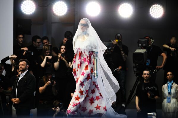 حفل افتتاح فيلم "على الأجنحة"، ضمن معرض بطرسبورغ الدولي للفنون 2025، روسيا. - سبوتنيك عربي