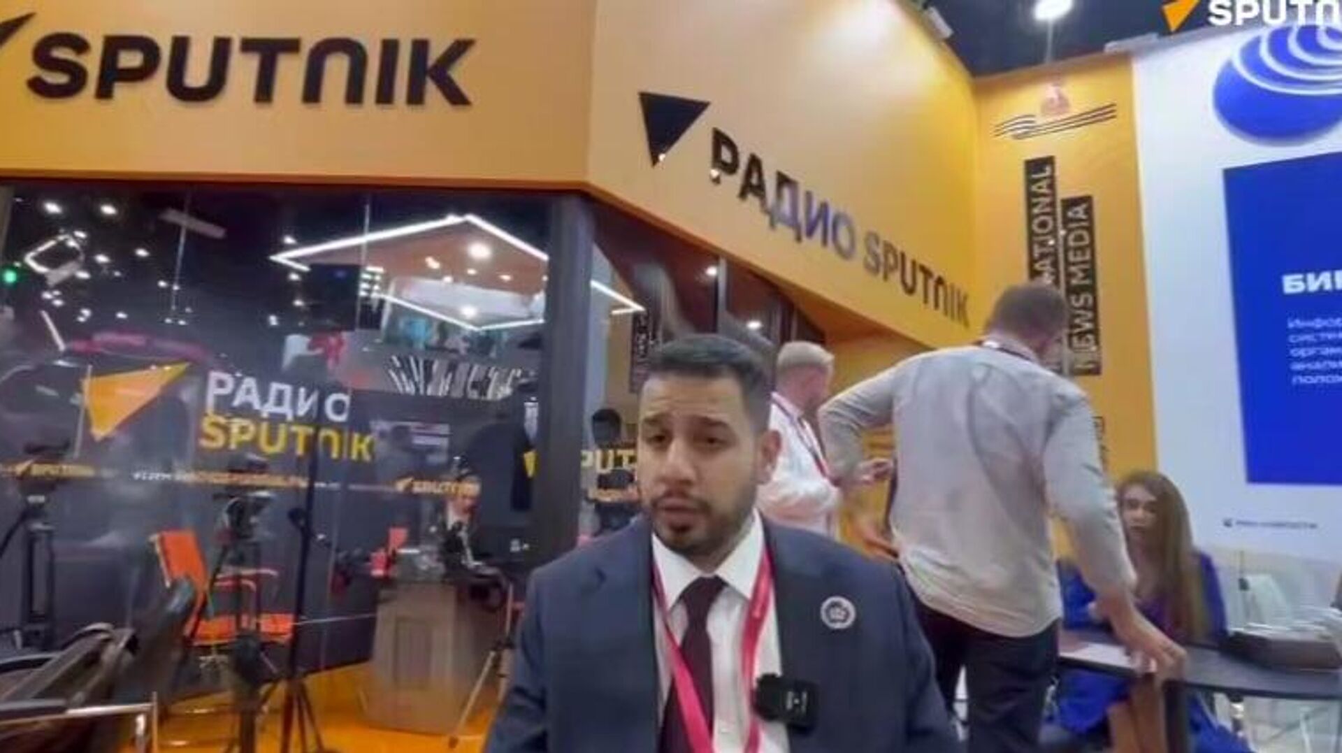 رئيس تحرير صحيفة الأيام البحرينية، راشد نبيل الحمر رئيس تحرير صحيفة الأيام البحرينية، راشد نبيل الحمر - سبوتنيك عربي, 1920, 20.06.2025