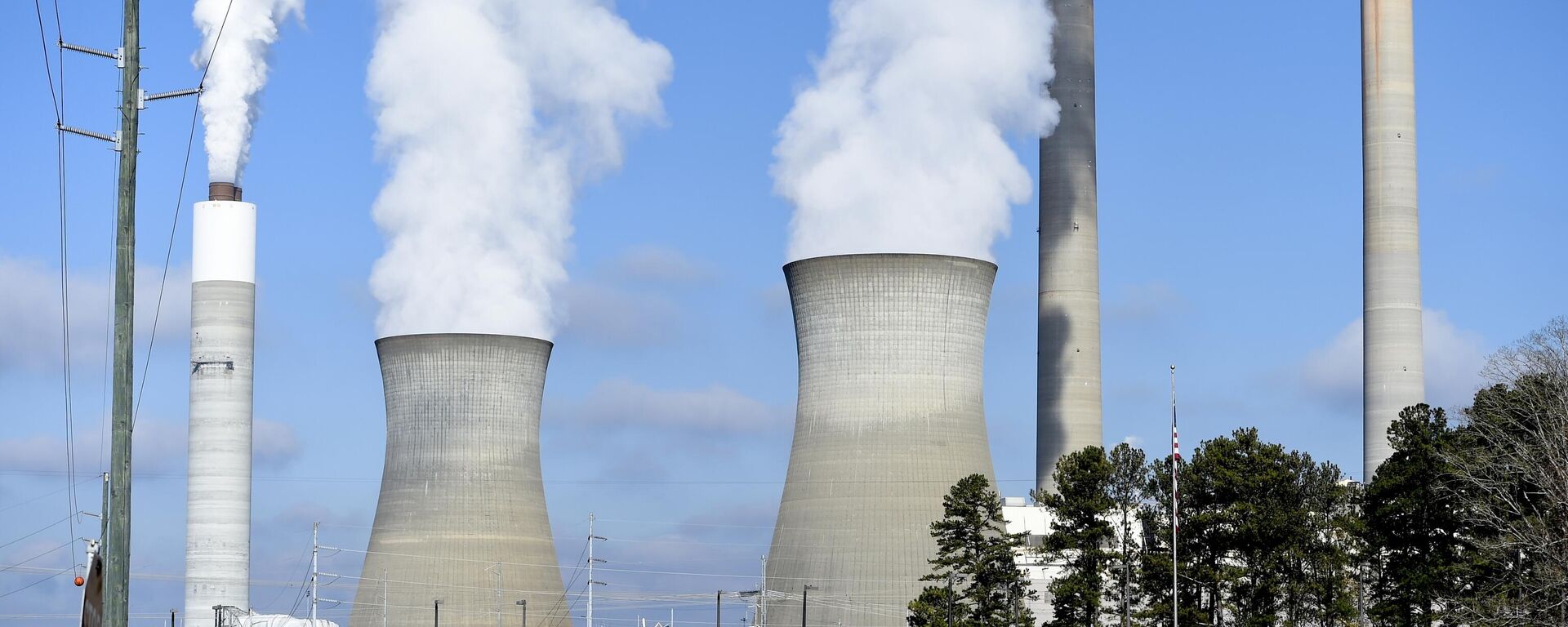 محطة توليد الطاقة تعمل بالفحم - سبوتنيك عربي, 1920, 22.06.2025