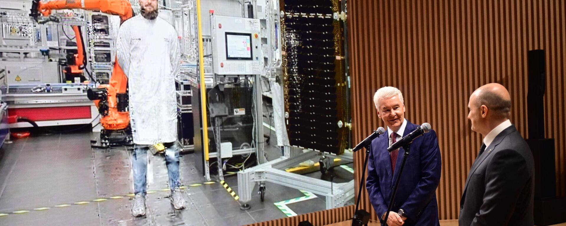 موسكو تطلق إنتاج بطاريات شمسية متطورة للأقمار الصناعية - سبوتنيك عربي, 1920, 23.06.2025