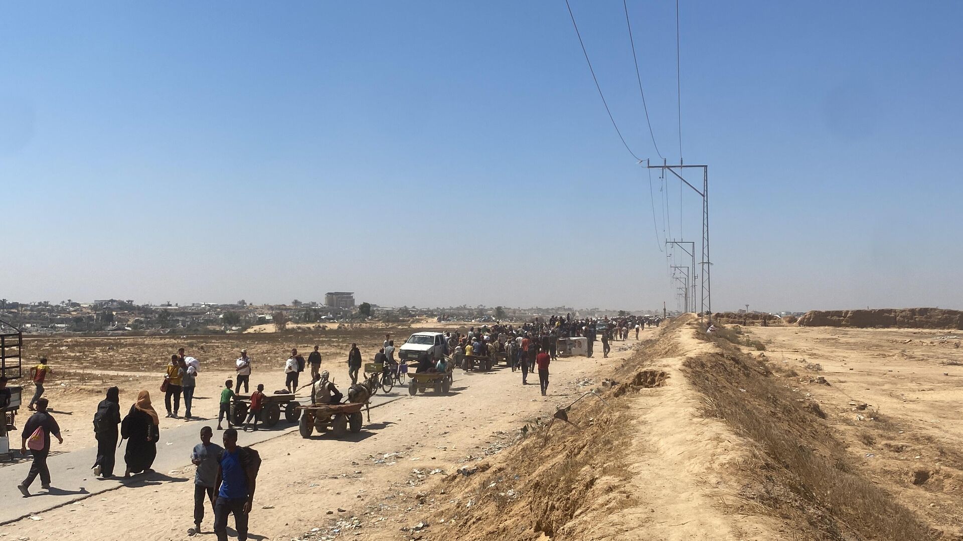 مراكز المساعدات في غزة... مصائد موت أثناء الحصول على بعض الطعام - سبوتنيك عربي, 1920, 23.06.2025