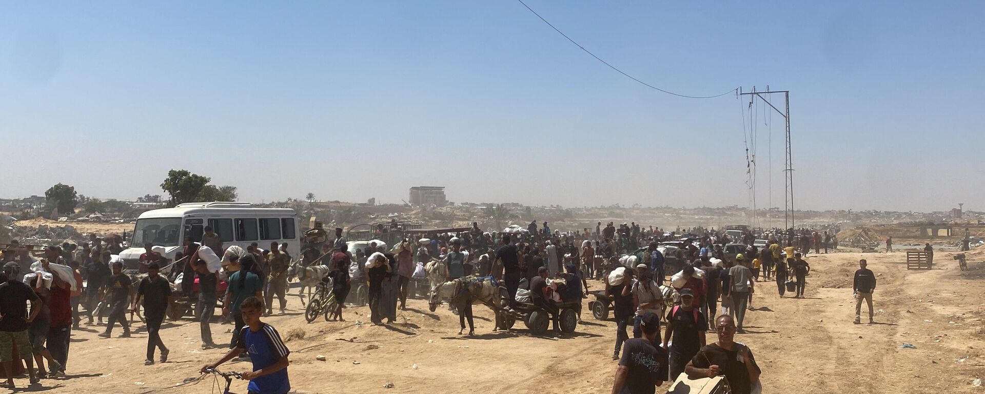 مراكز المساعدات في غزة... مصائد موت أثناء الحصول على بعض الطعام - سبوتنيك عربي, 1920, 03.08.2025