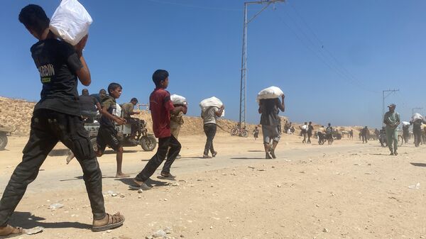 الإمارات تعلن استئناف عمليات الإسقاط الجوي للمساعدات في غزة على الفور