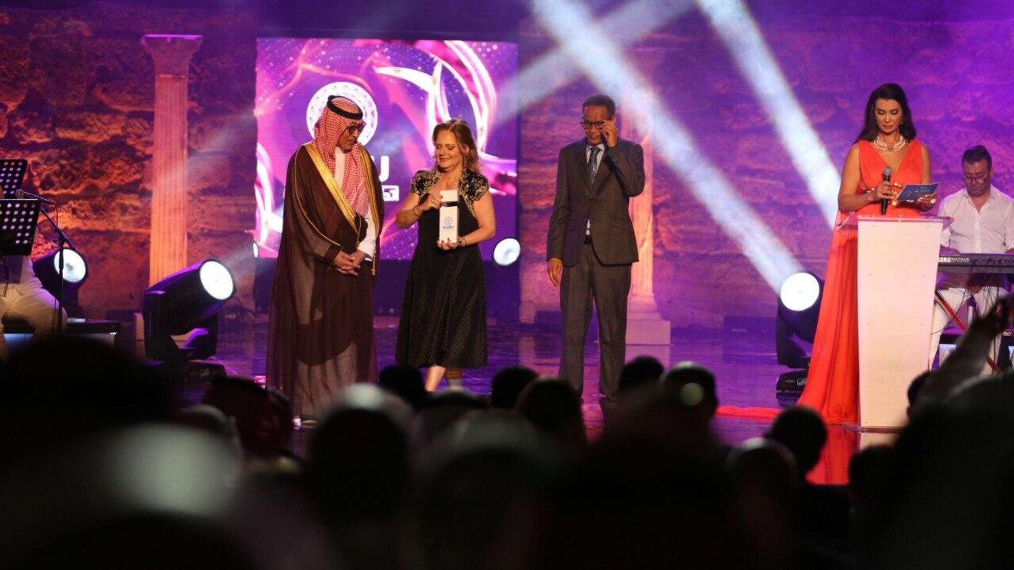 افتتاح الدورة الـ25 للمهرجان العربي للإذاعة والتلفزيون.. صور