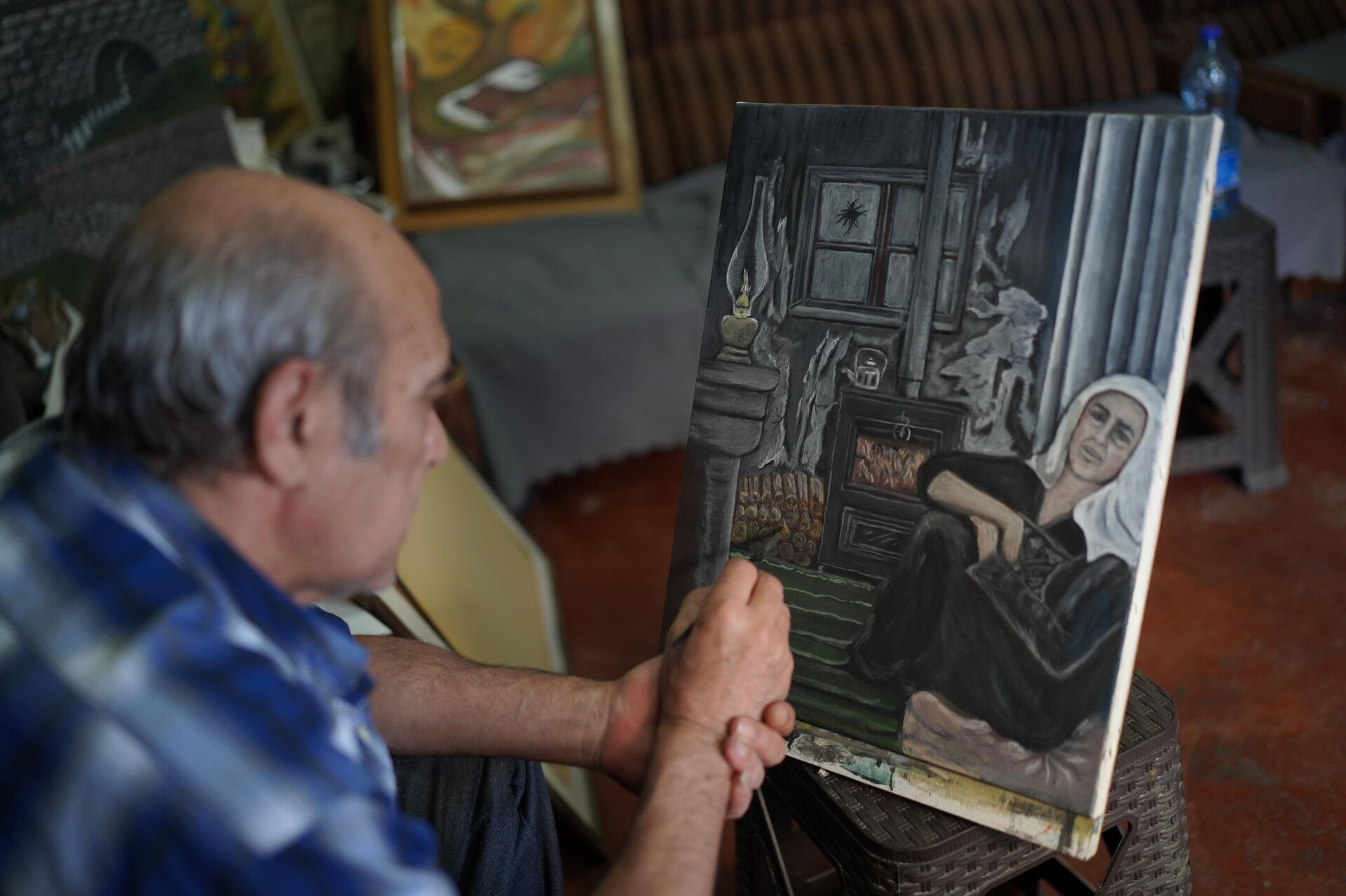 فنان تشكيلي يجسد الواقع الفلسطيني من خلال الرسم - سبوتنيك عربي, 1920, 24.06.2025