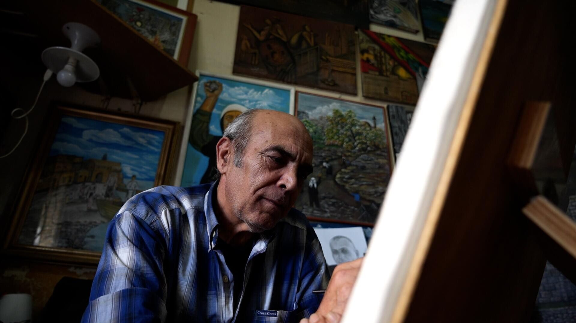 فنان تشكيلي يجسد الواقع الفلسطيني من خلال الرسم - سبوتنيك عربي, 1920, 24.06.2025