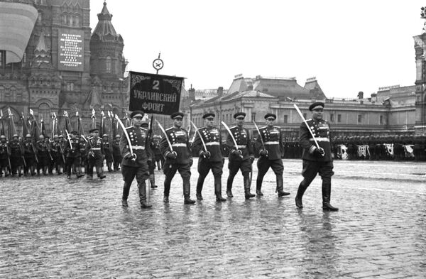 صورة من استعراض النصر في الساحة الحمراء. - سبوتنيك عربي