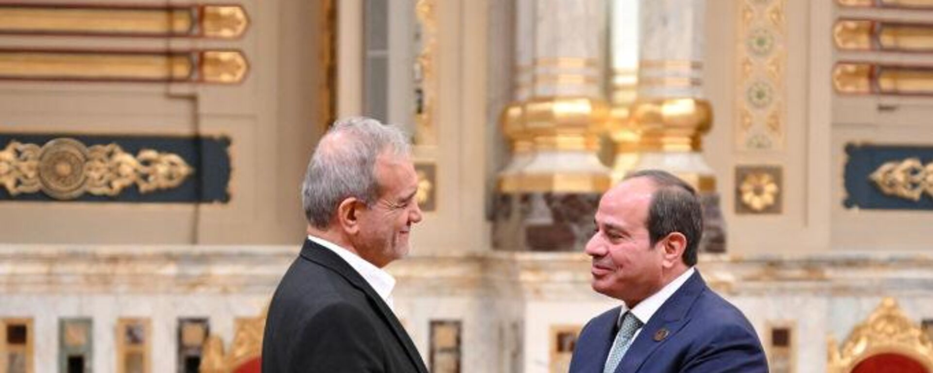 الرئيس المصري عبد الفتاح السيسي يستقبل الرئيس الإيراني مسعود بزشكيان في العاصمة الإدارية - سبوتنيك عربي, 1920, 10.09.2025