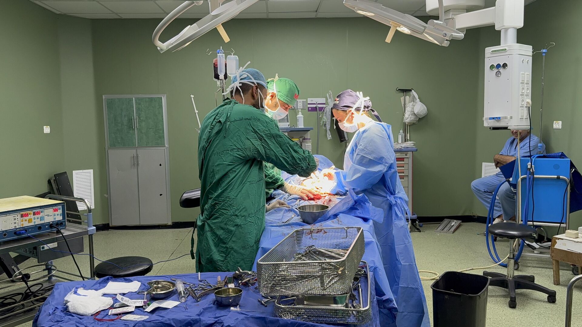 الطفلة سيلا تفقد ساقيها وتحلم بالمشي مجددا   - سبوتنيك عربي, 1920, 26.06.2025