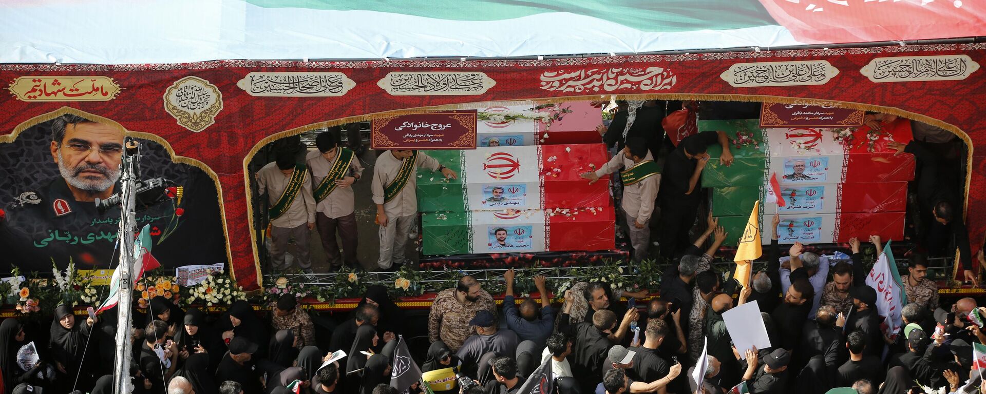 إيران تشيع قادتها العسكريين وعلماءها النوويين الذين قتلوا في الحرب مع إسرائيل - سبوتنيك عربي, 1920, 28.06.2025