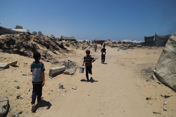 ميناء غزة يتحول من مكان للفرح والترفيه إلى ملاذ للنازحين الفارين من الموت - سبوتنيك عربي