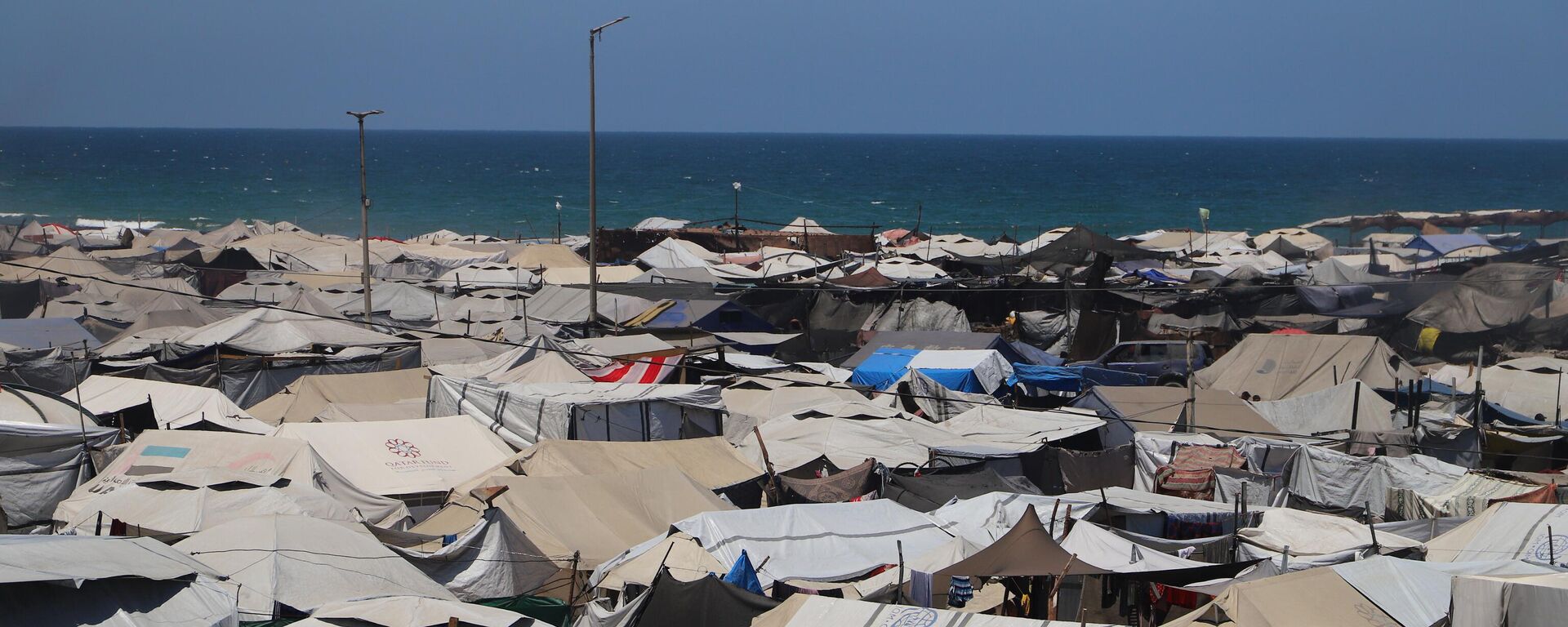 ميناء غزة يتحول من مكان للفرح والترفيه إلى ملاذ للنازحين الفارين من الموت - سبوتنيك عربي, 1920, 25.07.2025