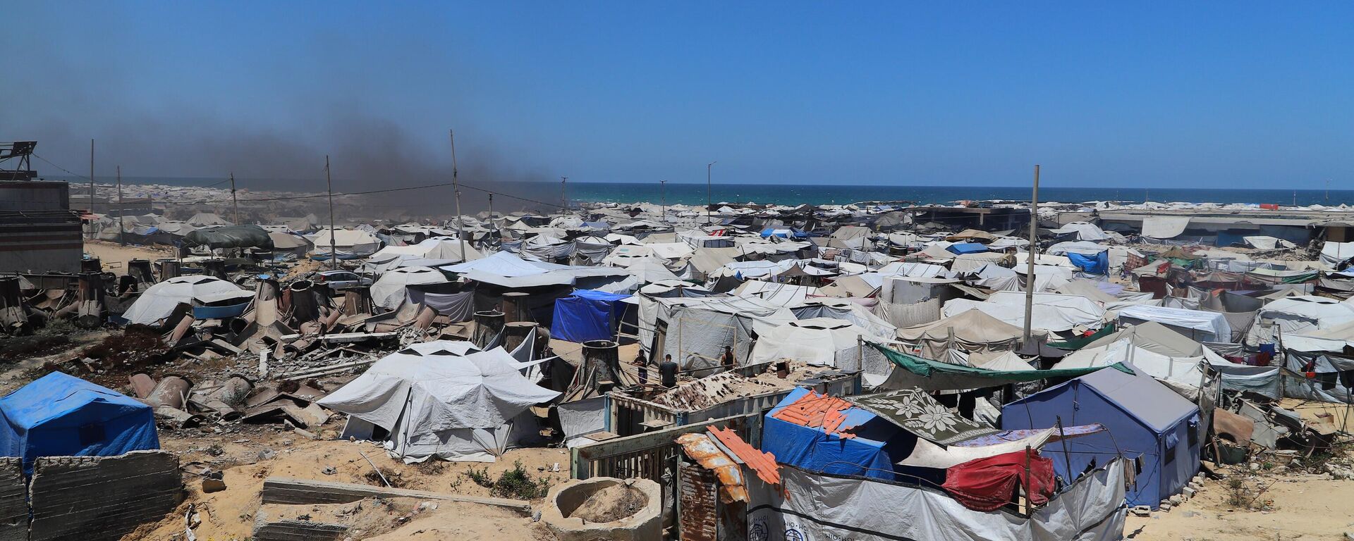 ميناء غزة يتحول من مكان للفرح والترفيه إلى ملاذ للنازحين الفارين من الموت - سبوتنيك عربي, 1920, 23.07.2025