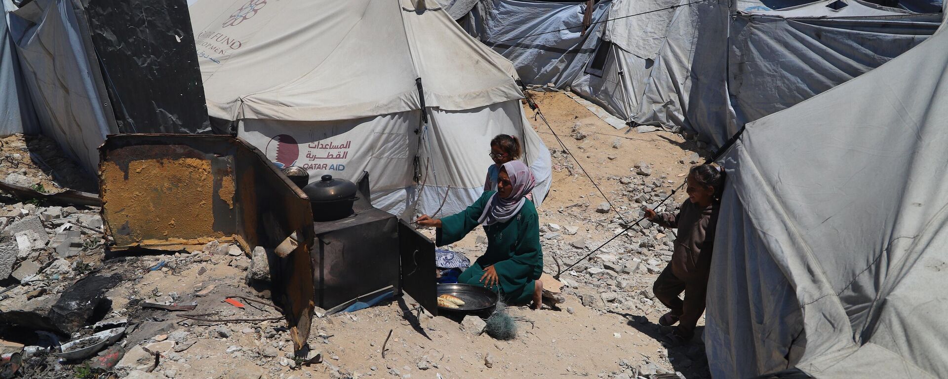 ميناء غزة يتحول من مكان للفرح والترفيه إلى ملاذ للنازحين الفارين من الموت - سبوتنيك عربي, 1920, 07.07.2025