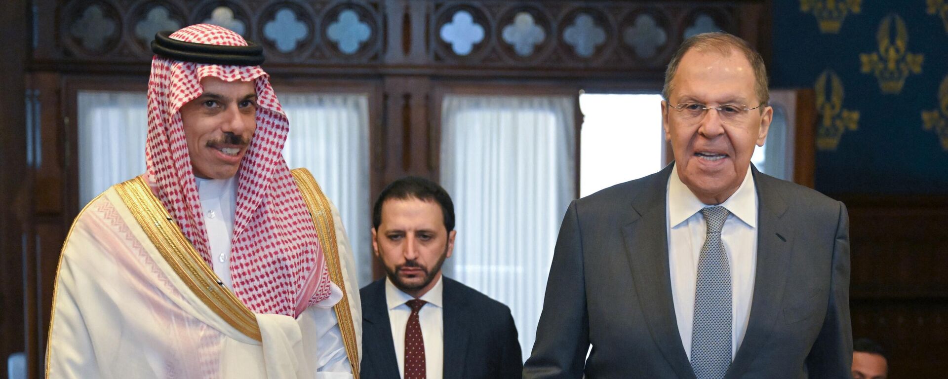 وزير الخارجية الروسي، سيرغي لافروف، مع وزير الخارجية السعودي فيصل بن فرحان آل سعود - سبوتنيك عربي, 1920, 04.07.2025