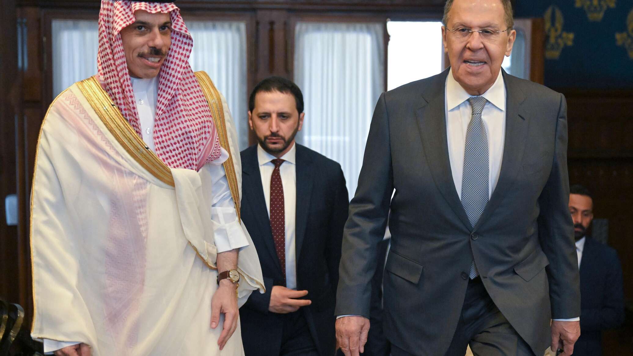 وزير الخارجية الروسي يناقش مع نظيره السعودي الوضع في الشرق الأوسط