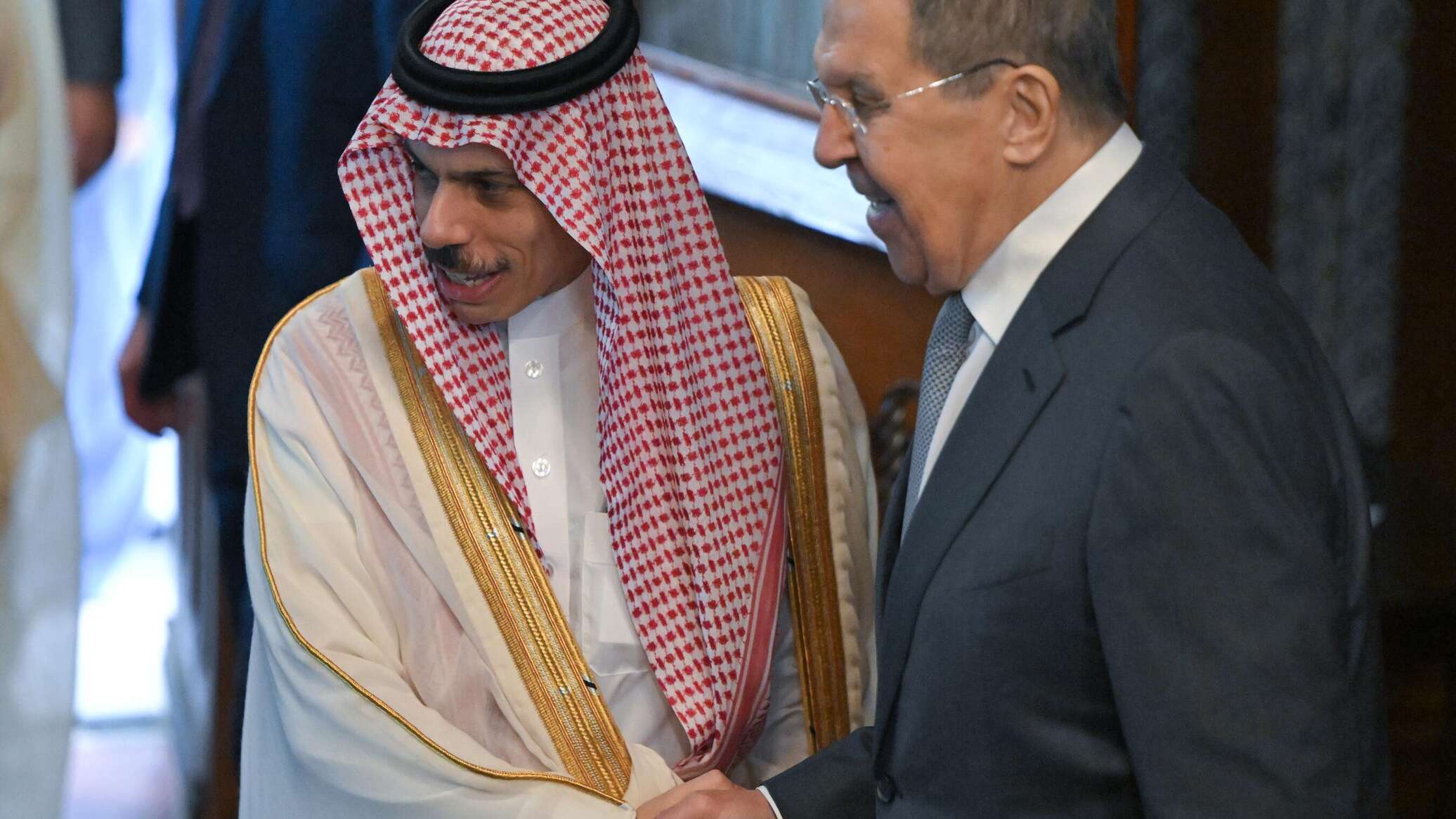 وزير الخارجية السعودي يفتتح مبنى سفارة المملكة في روسيا... فيديو