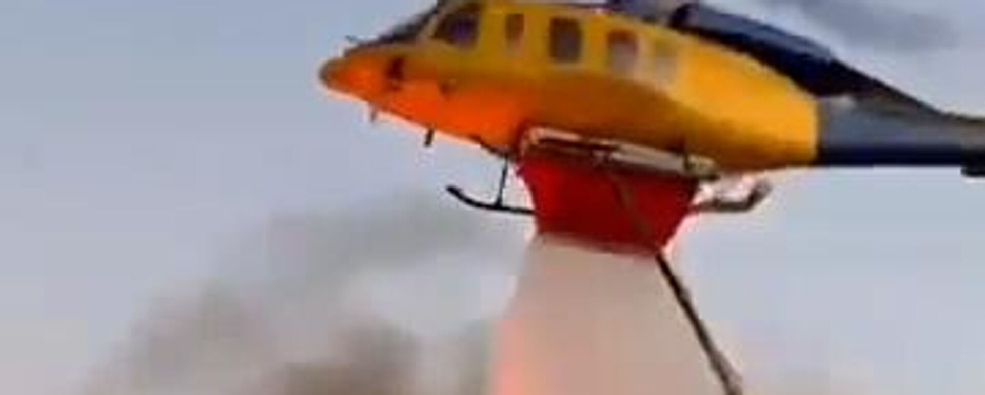 مروحيات أردنية تشارك في إخماد حرائق الساحل السوري - سبوتنيك عربي, 1920, 06.07.2025