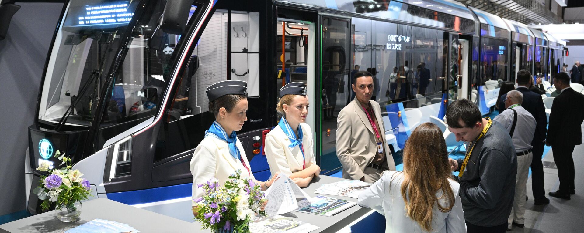 الترامواي طراز فويفودا 71-952 في معرض الصناعة الدولي إنوبروم في يكاترينبورغ. - سبوتنيك عربي, 1920, 07.07.2025