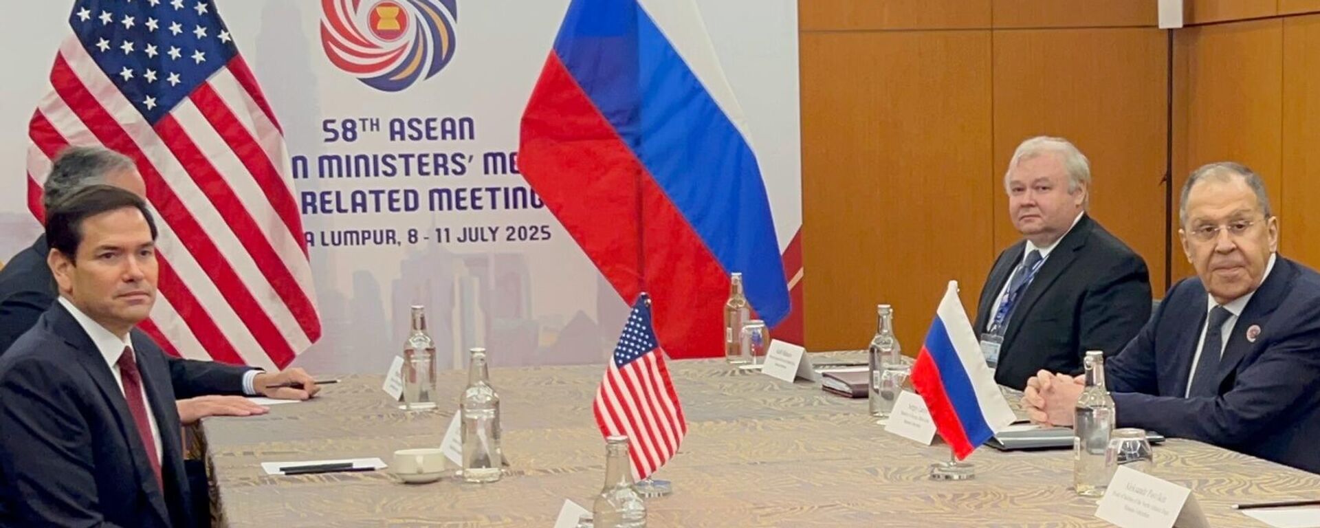 وزير الخارجية الروسي سيرغي لافروف يلتقي وزير الخارجية الأمريكي ماركو روبيو - سبوتنيك عربي, 1920, 24.09.2025