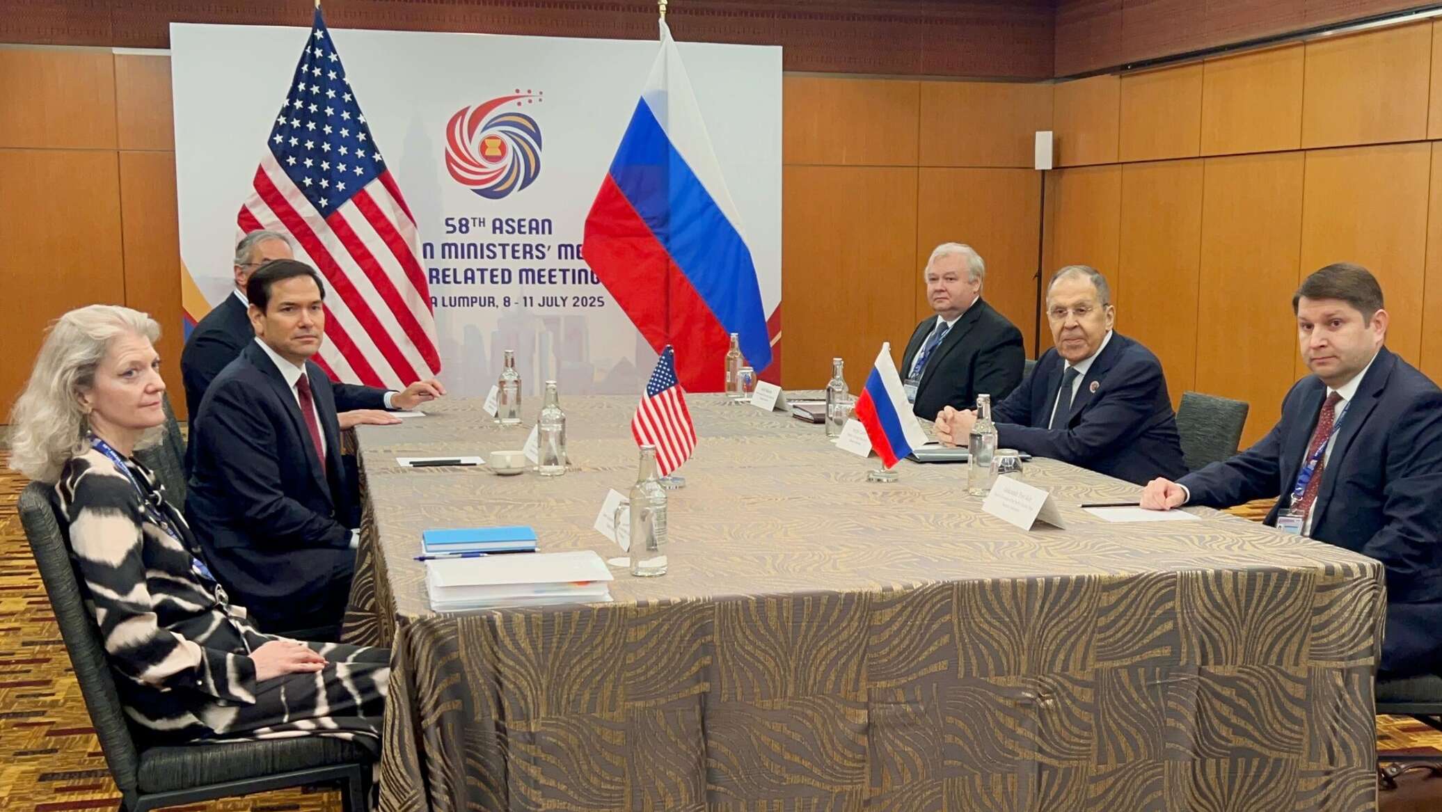 وزير أردني سابق: لقاء لافروف- روبيو سيؤكد أن الصراع في أوكرانيا سينتهي على طاولة المفاوضات