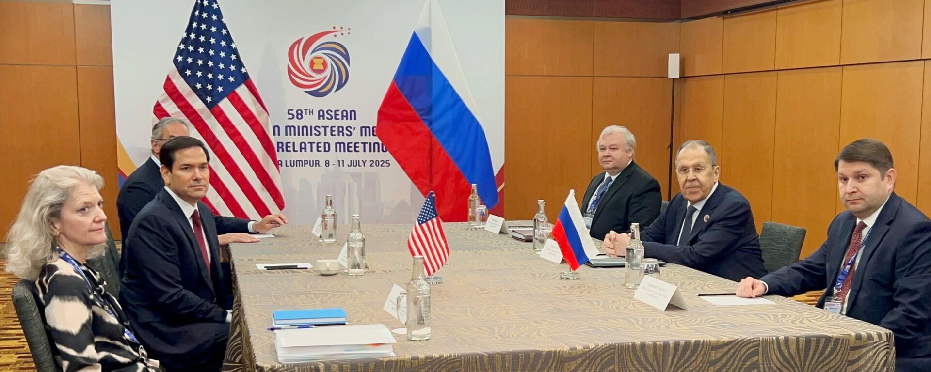 لافروف يلتقي روبيو في ماليزيا - سبوتنيك عربي, 1920, 19.09.2025