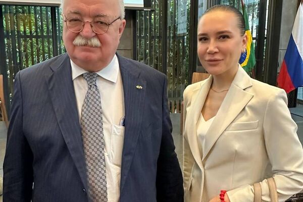 ملتقى الأعمال روسيا والبرازيل على هامش قمة بريكس ملتقى الأعمال روسيا والبرازيل على هامش قمة بريكس - سبوتنيك عربي