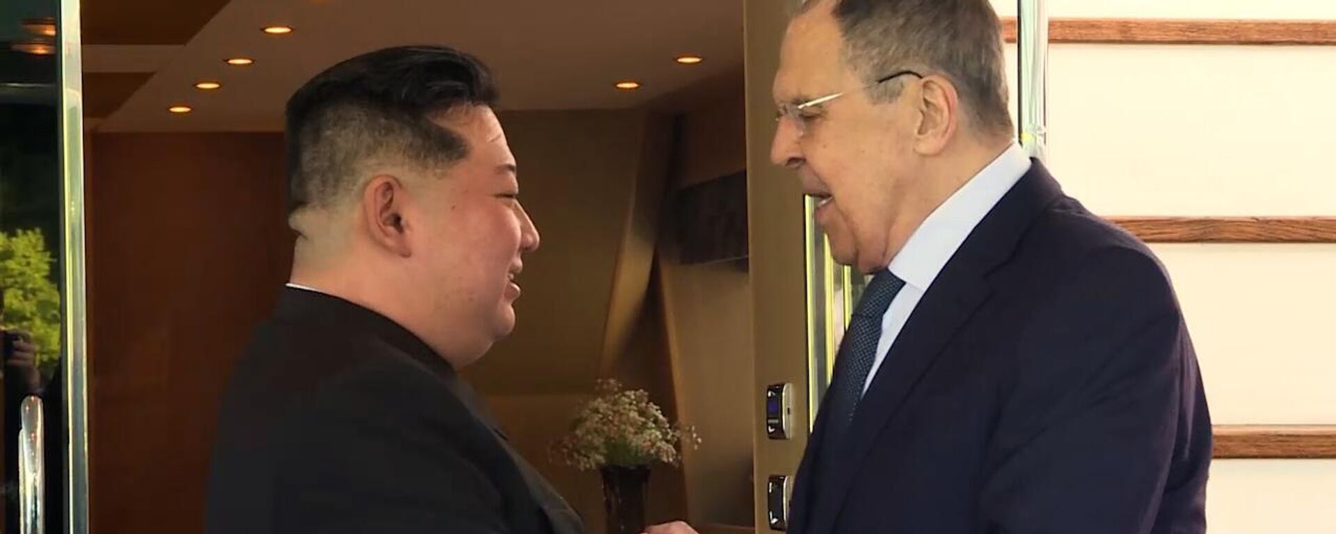 لافروف يلتقي الرئيس كيم جونغ أون خلال زيارته إلى بيونغ يانغ - سبوتنيك عربي, 1920, 13.07.2025