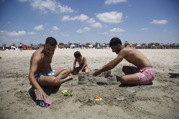 شاطئ صور ينبض بالحياة مجددًا - سبوتنيك عربي